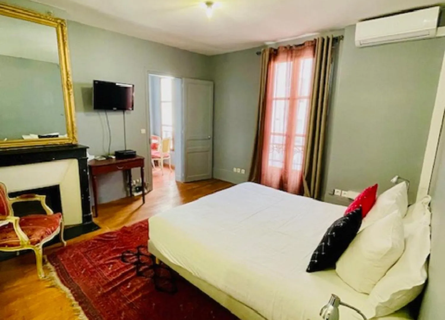 Hotel Le Pavillon