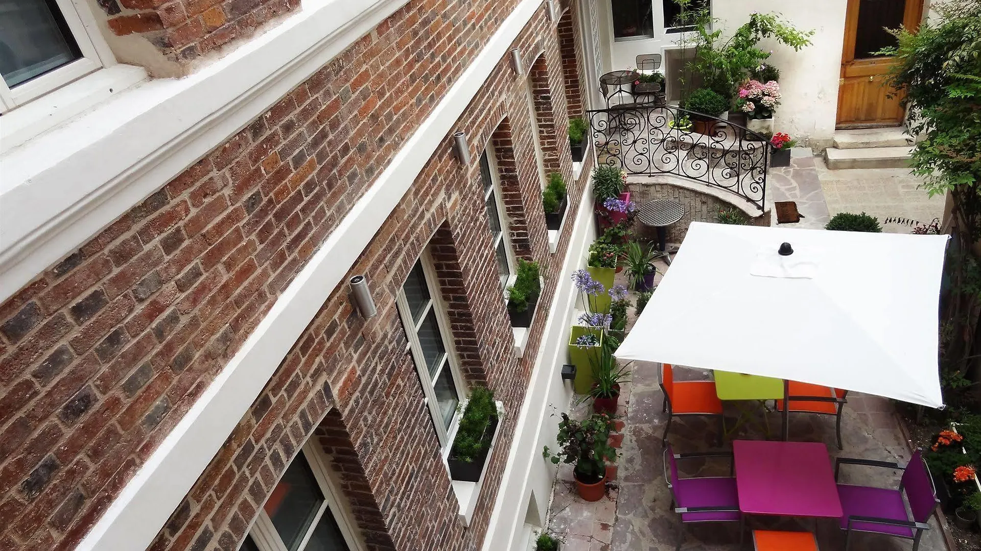 Le Pavillon Hotell 3*